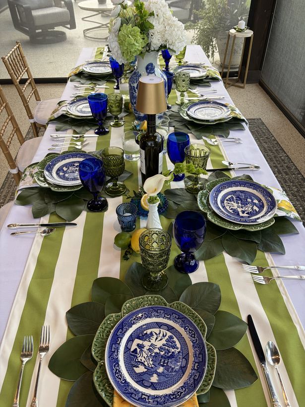 Green and white chinoiserie table setting